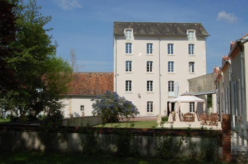 Le Moulin Neuf : Chambres d'hotes/B&B proche de Mehun-sur-Yèvre