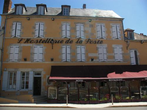 Hostellerie De La Poste : Hotel proche de Pousseaux