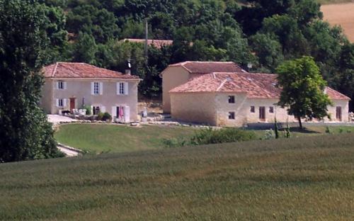 L'Hermitage de Bidouchac : Chambres d'hotes/B&B proche de Larroque-Saint-Sernin