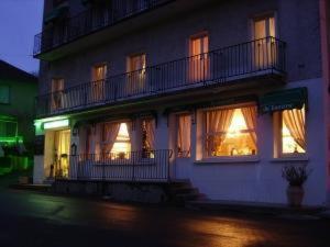 Hotel Restaurant du Tourisme : Hotel proche de Leynhac