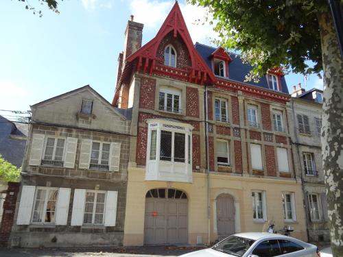 Apartment Le Raphaël : Appartement proche de Équemauville