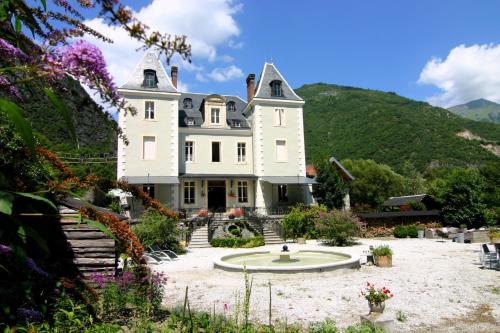 Chateau Serre Barbier : Hebergement proche de Saint-Lary