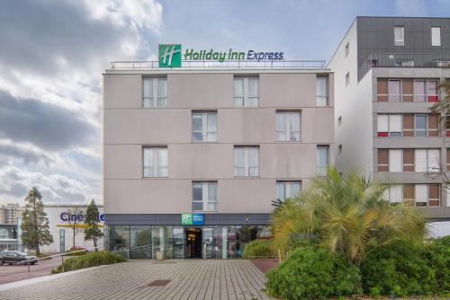 Holiday Inn Express Saint-Nazaire : Hotel proche de Donges