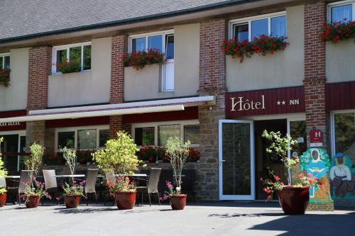 Hostellerie de la Poterne : Hotel proche de Plœuc-sur-Lié