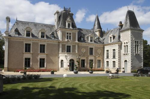 Hotel The Originals Château de la Barbinière (ex Relais du Silence) : Hotel proche de Saint-Malô-du-Bois