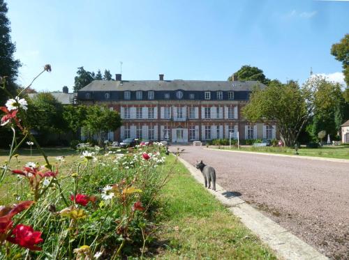 B&B Château De La Houssoye : Chambres d'hotes/B&B proche de Hardivillers-en-Vexin