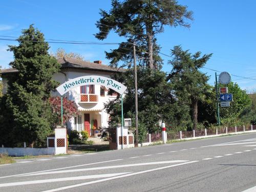Hostellerie du Parc : Hotel proche de Lieoux