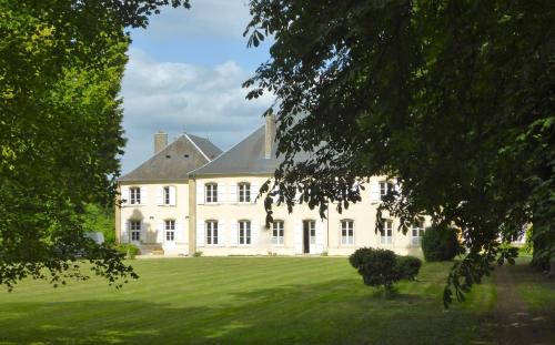 Maison d'hôtes Le Château de Puxe : Hebergement proche de Gussainville