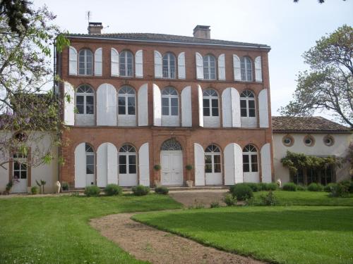 Chambres d'Hotes Au Château : Chambres d'hotes/B&B proche de Caumont