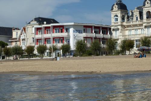 Hotel Le Trident Thyrsé : Hotel proche de Saint-Georges-de-Didonne