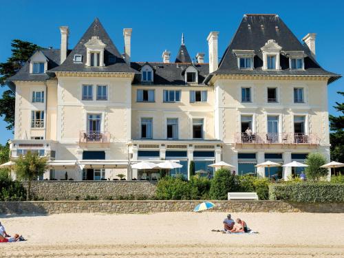 Hôtel Vacances Bleues Villa Caroline : Hotel proche de Le Pouliguen