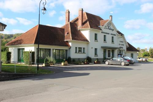 L'Auberge de Condé en Brie : Hotel proche de Villeneuve-sur-Bellot