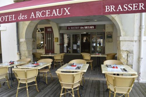 Hotel Les Arceaux : Hotel proche de Saint-Loubouer
