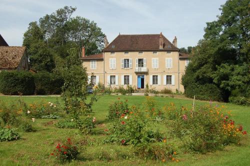 Château de Lusigny : Hebergement proche de Saint-Usuge