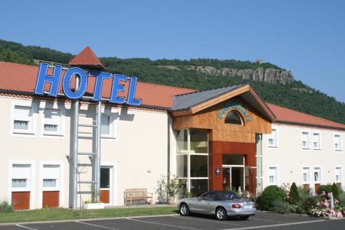 Hôtel La Colombiere Cantal : Hotel proche de Saint-Ilpize