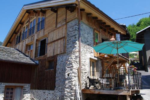 Appartement Dans Chalet de Montagne : Appartement proche de Champagny-en-Vanoise
