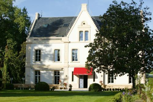 Le Manoir de Bellerive : Hotel proche de Saint-Chamassy