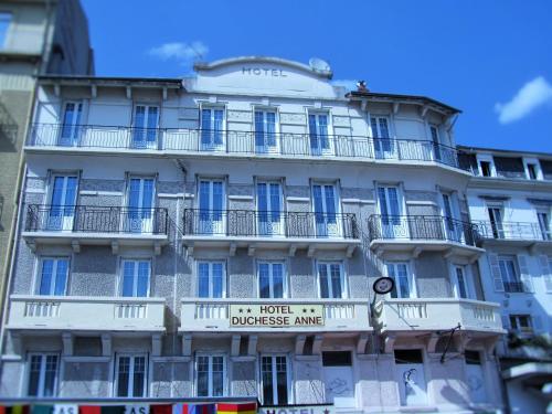 Hôtel Duchesse Anne : Hotel proche d'Arrayou-Lahitte