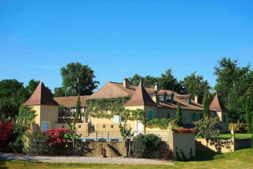 Maison Manechal : Hebergement proche de Cazaux-Villecomtal