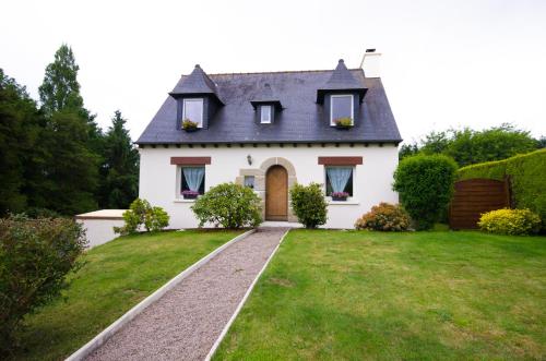 Traditional Brittany Home : Hebergement proche de Landéhen