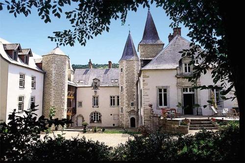 Château de Melin - B&B : Chambres d'hotes/B&B proche de Remigny