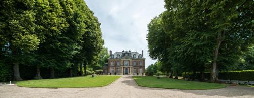 Chateau de Maillot : Chambres d'hotes/B&B proche de La Noë-Poulain