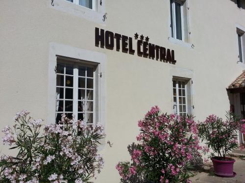 Hôtel Central : Hotel proche de Saint-Martin-du-Clocher