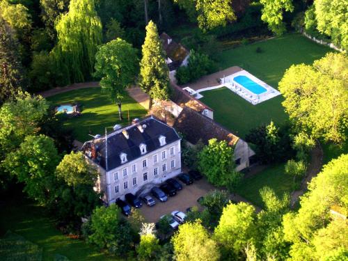 Château de Challanges : Hotel proche de Levernois