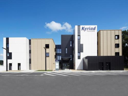 Kyriad Prestige Pau – Palais des Sports : Hotel proche de Carrère