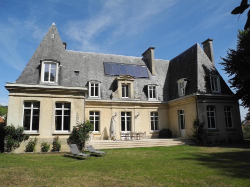 Le Château d'Hermonville B&B / Chambres d'hôtes : Chambres d'hotes/B&B proche de Chérêt