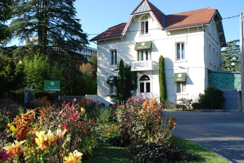 Hôtel de charme L'Orée du Parc : Hotel proche de Saint-Donat-sur-l'Herbasse