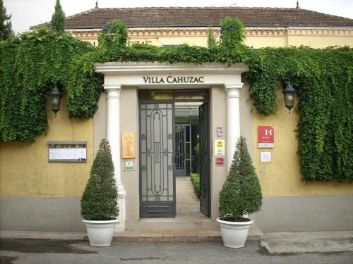 Logis Hotel Villa Cahuzac : Hotel proche de L'Isle-Arné