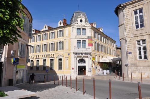 Hôtel de France : Hotel proche de Crastes