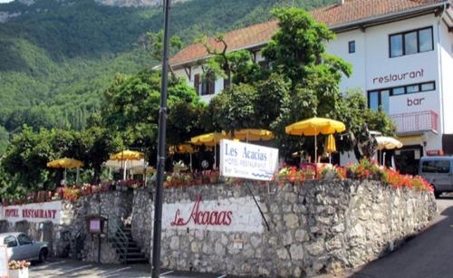 Hotel Restaurant - Acacias Bellevue : Hotel proche de La Balme-de-Thuy