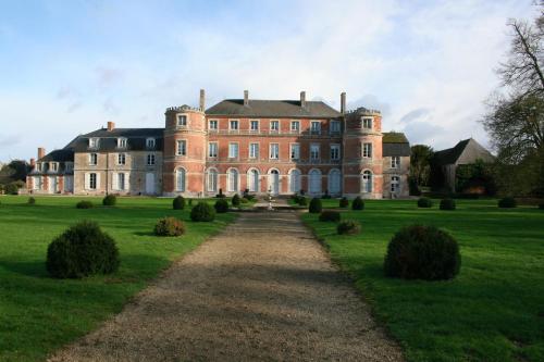 Château De Denonville : Chambres d'hotes/B&B proche de Mérobert
