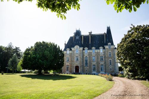 Au Chateau de Montbraye : Chambres d'hotes/B&B proche de Saint-Gervais-en-Belin