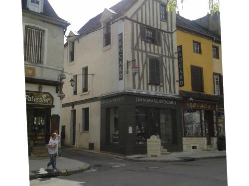 Les appartements de Chablis : Appartement proche de Vézannes