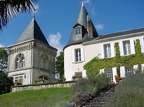 Chateau Lague : Hebergement proche de Salignac
