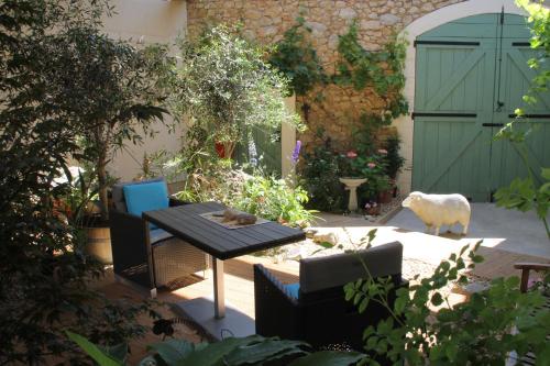 Apartment The Old Donkey Market : Appartement proche de Capestang