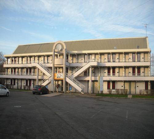 Premiere Classe Dreux : Hotel proche de Louye
