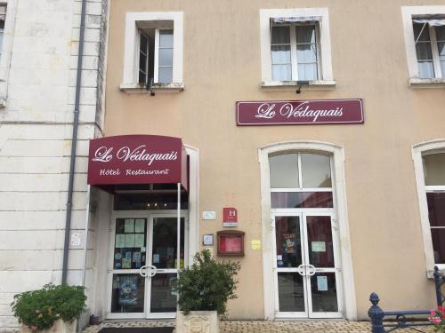 Logis Le Vedaquais : Hotel proche de Thoiré-sur-Dinan