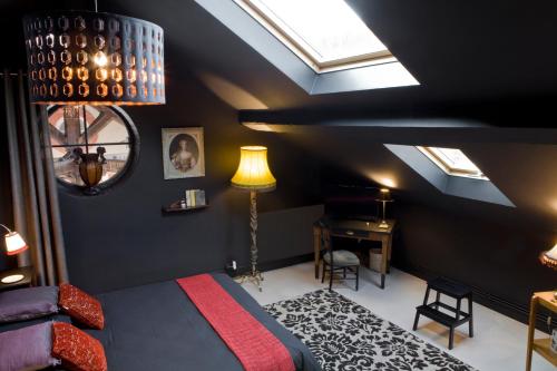 La Maison De Bon Aloi : Chambres d'hotes/B&B proche de Saint-Didier-sous-Riverie