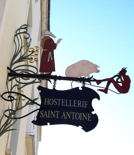 Hostellerie Du Grand Saint Antoine : Hotel proche de Carlus