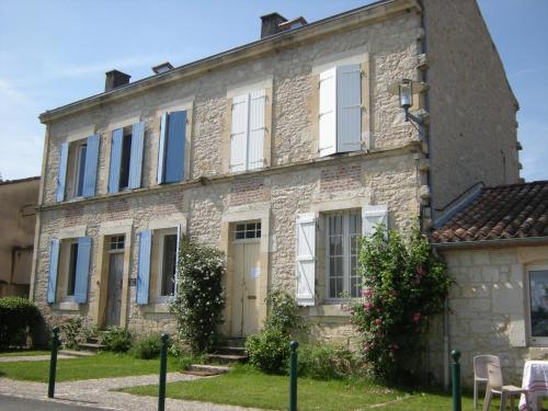 La Maison sur la Colline : Chambres d'hotes/B&B proche de Saint-Matré
