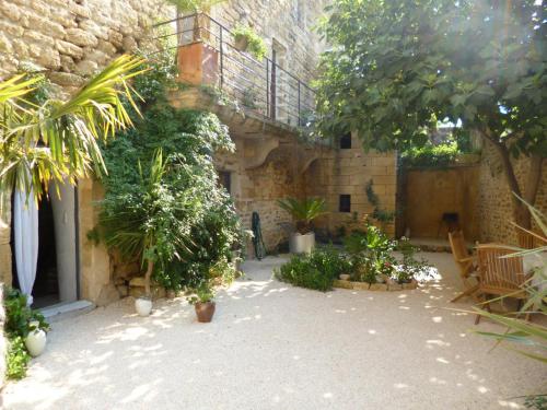 Guesthouse de Cambis B&B : Hebergement proche de Castillon-du-Gard