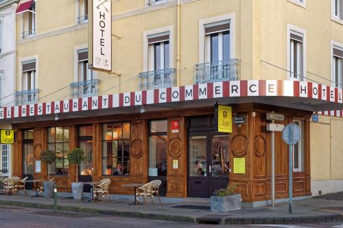 Logis Hôtel Du Commerce : Hotel proche d'Igornay