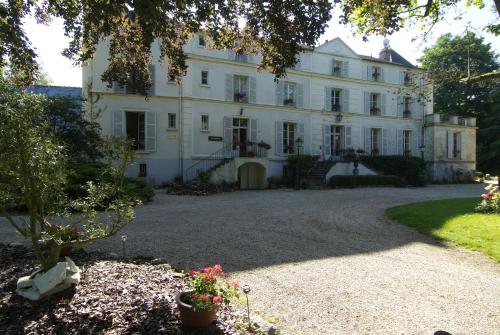 Hôtellerie Nouvelle de Villemartin : Hotel proche de Souzy-la-Briche