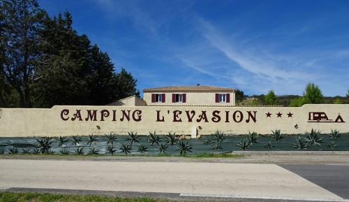Camping L'Evasion : Hebergement proche de Roujan