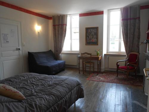 AMBIANCES chambres d 'hôtes : Chambres d'hotes/B&B proche de Val-des-Marais