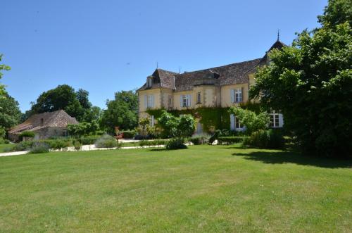 Château Le Tour - Chambres d'Hôtes : Chambres d'hotes/B&B proche de Faurilles